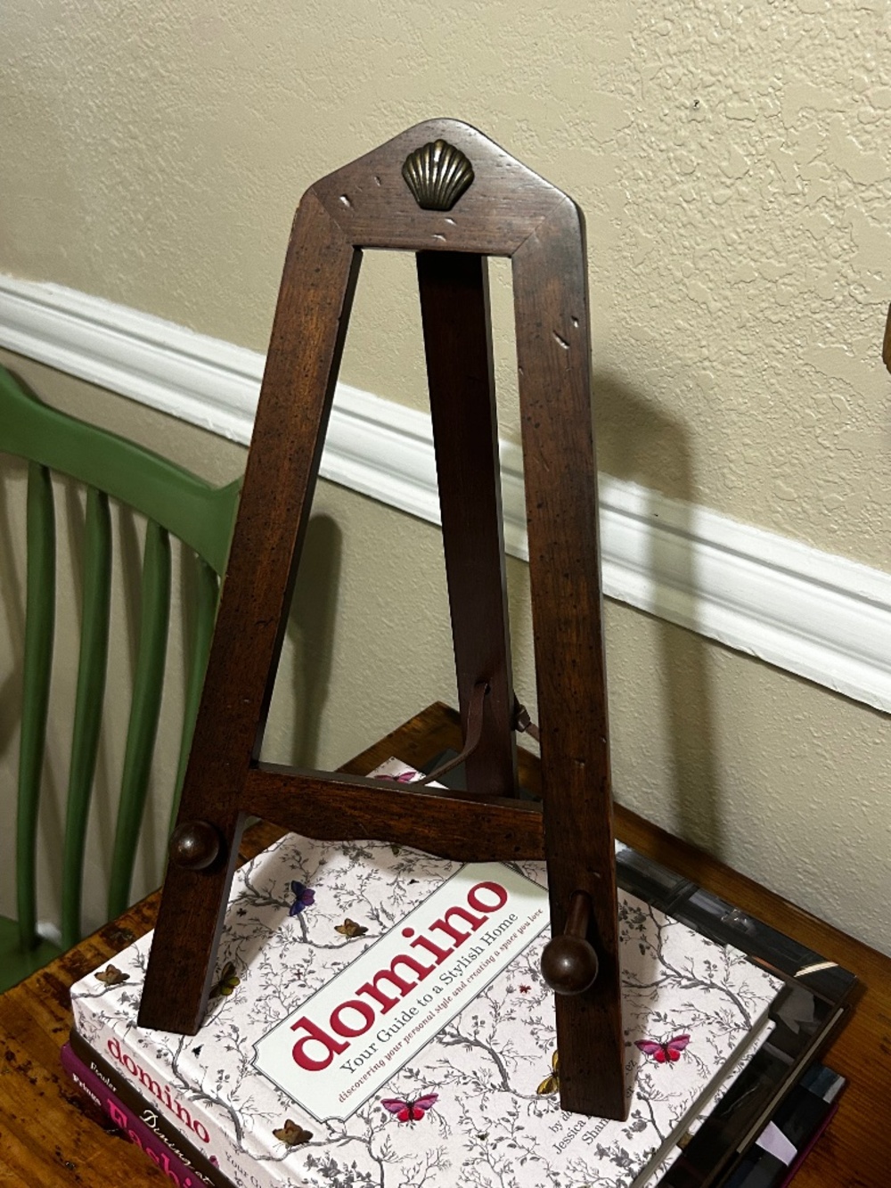 Vintage Wood Plate/Pic Easel — Stand